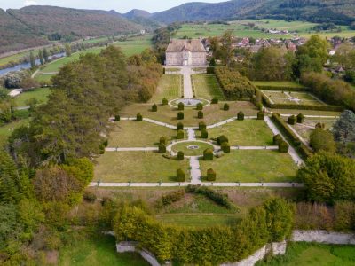 Le chateau de Vaire et ses magnifiques jardins